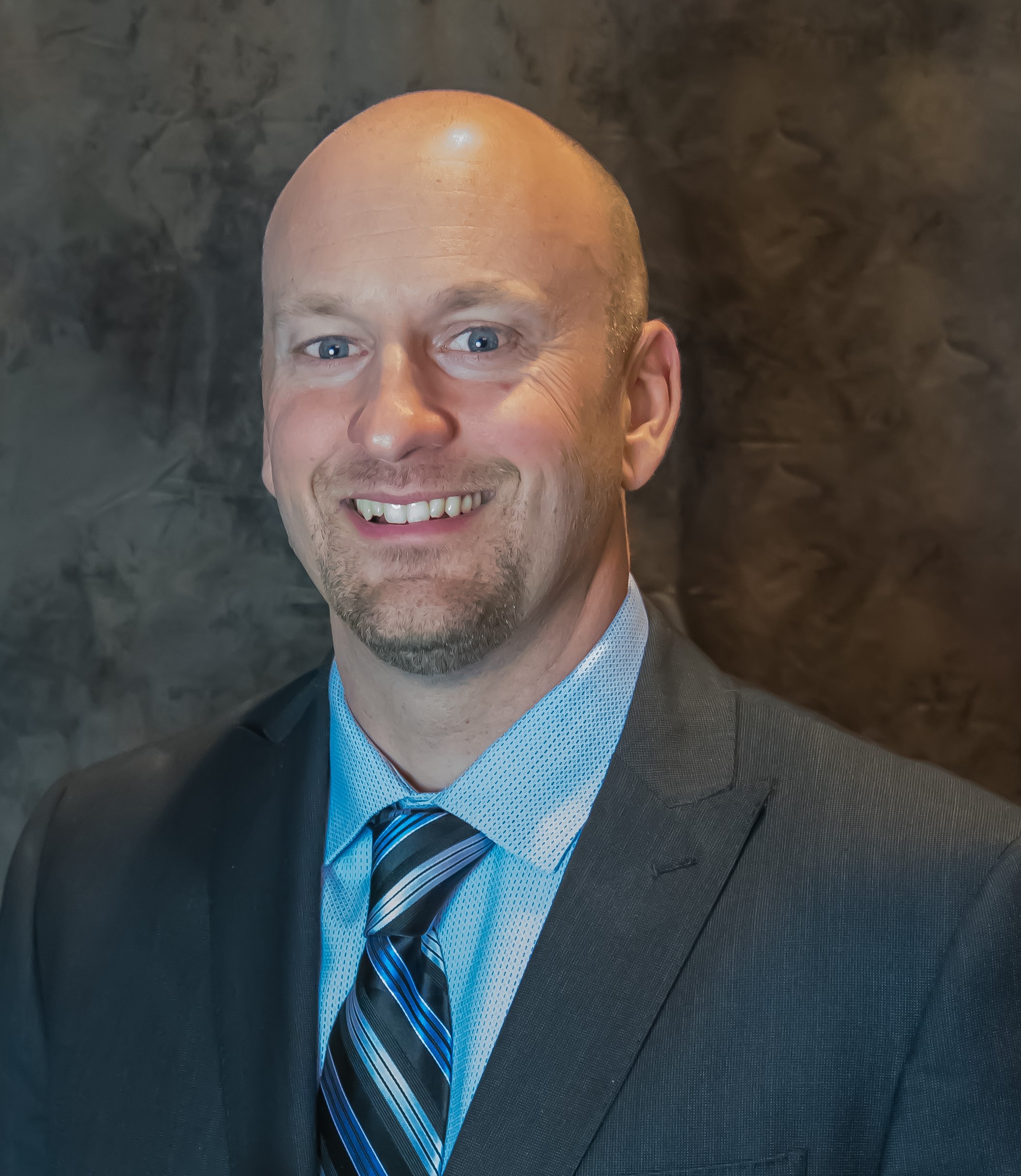 Dr. Kyle T Kollbaum