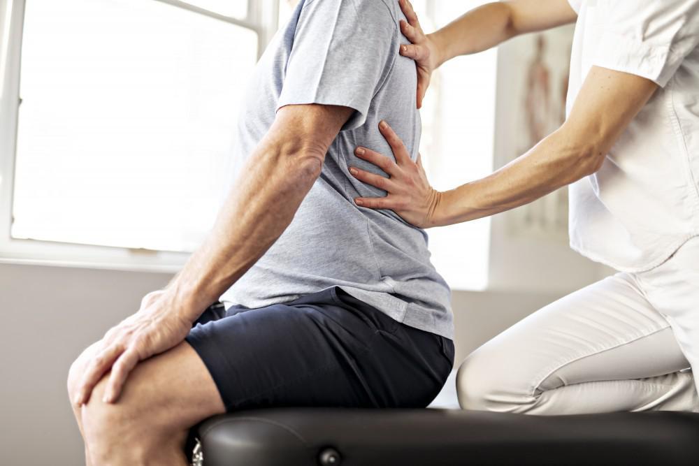 Should I See a Chiropractor For Elbow Pain?